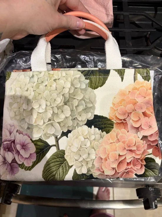 Dolce & Gabbana Pink Floral Hydrangea Logo Top-Handle Tote - Picture 5 of 13